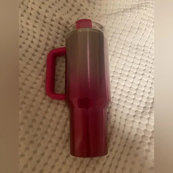 💖Stanley 40oz Quencher Camelia Gradient💖 - Picture 3 of 10